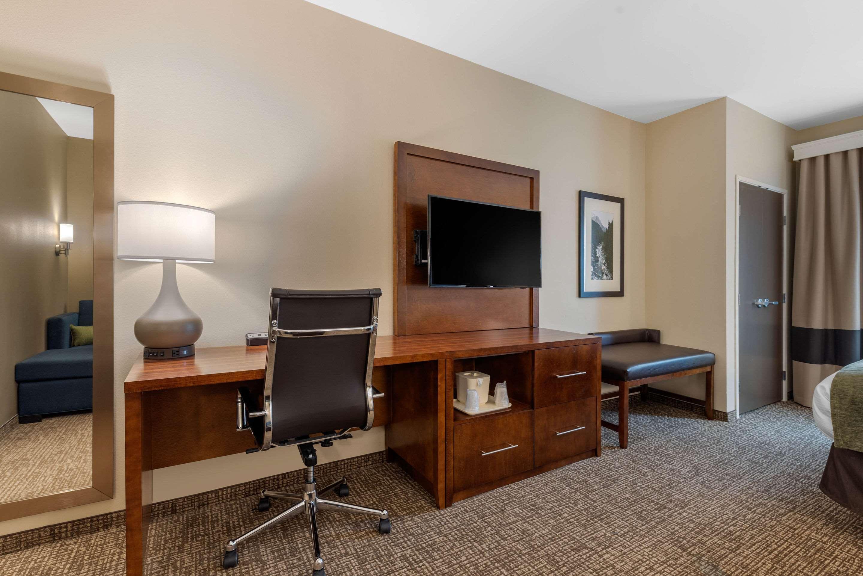 Comfort Suites Denver Near Anschutz Medical Campus Аврора Экстерьер фото