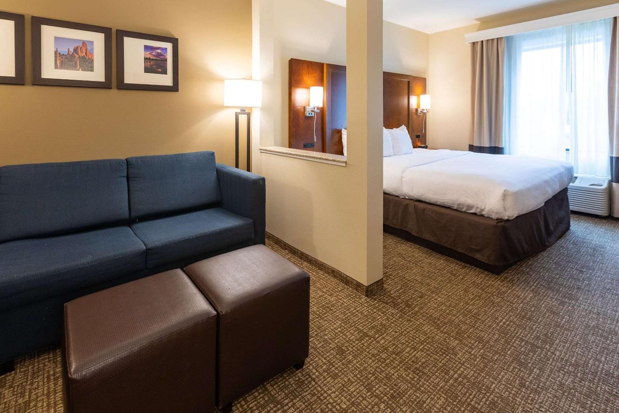 Comfort Suites Denver Near Anschutz Medical Campus Аврора Экстерьер фото