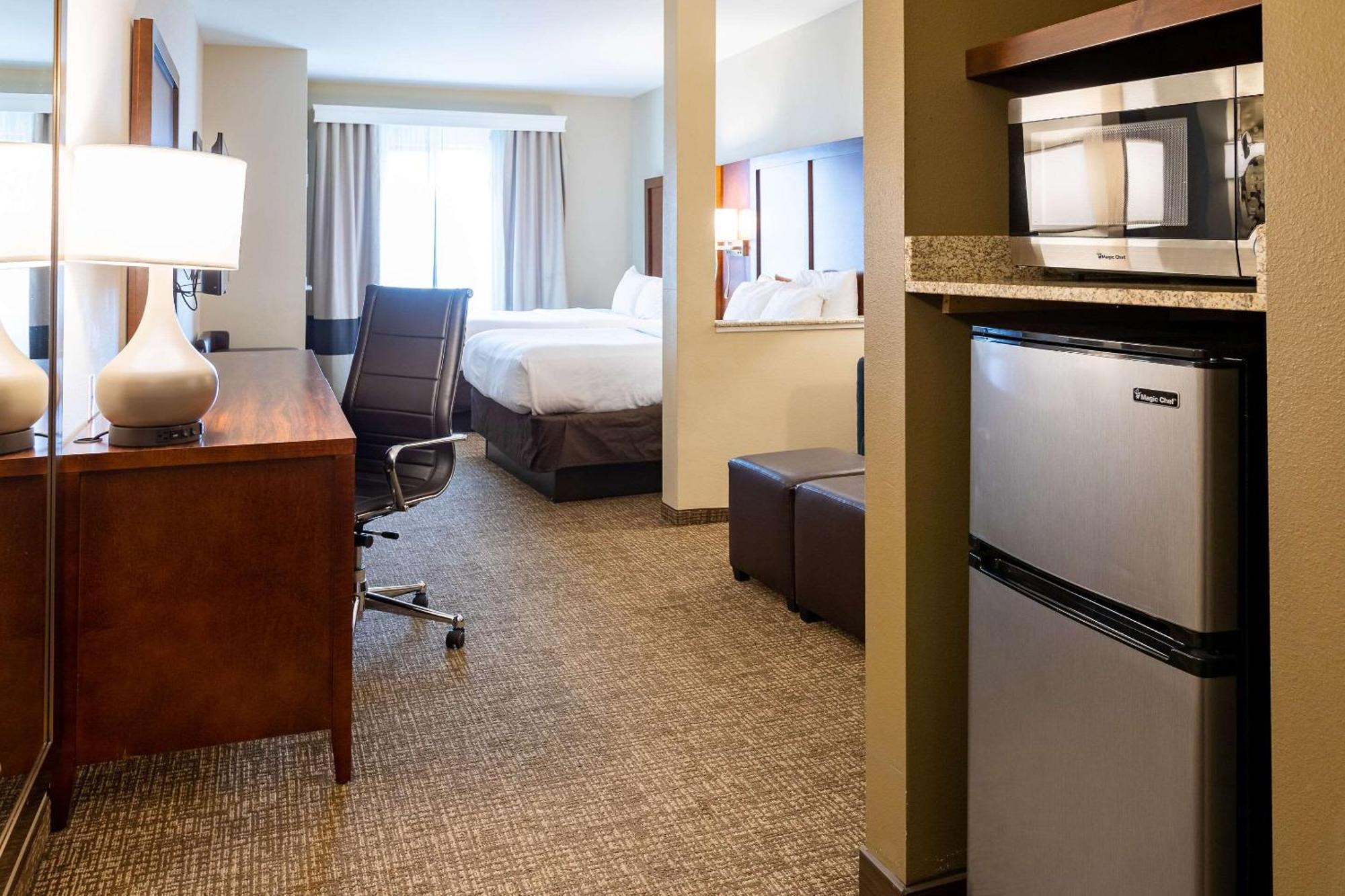 Comfort Suites Denver Near Anschutz Medical Campus Аврора Экстерьер фото
