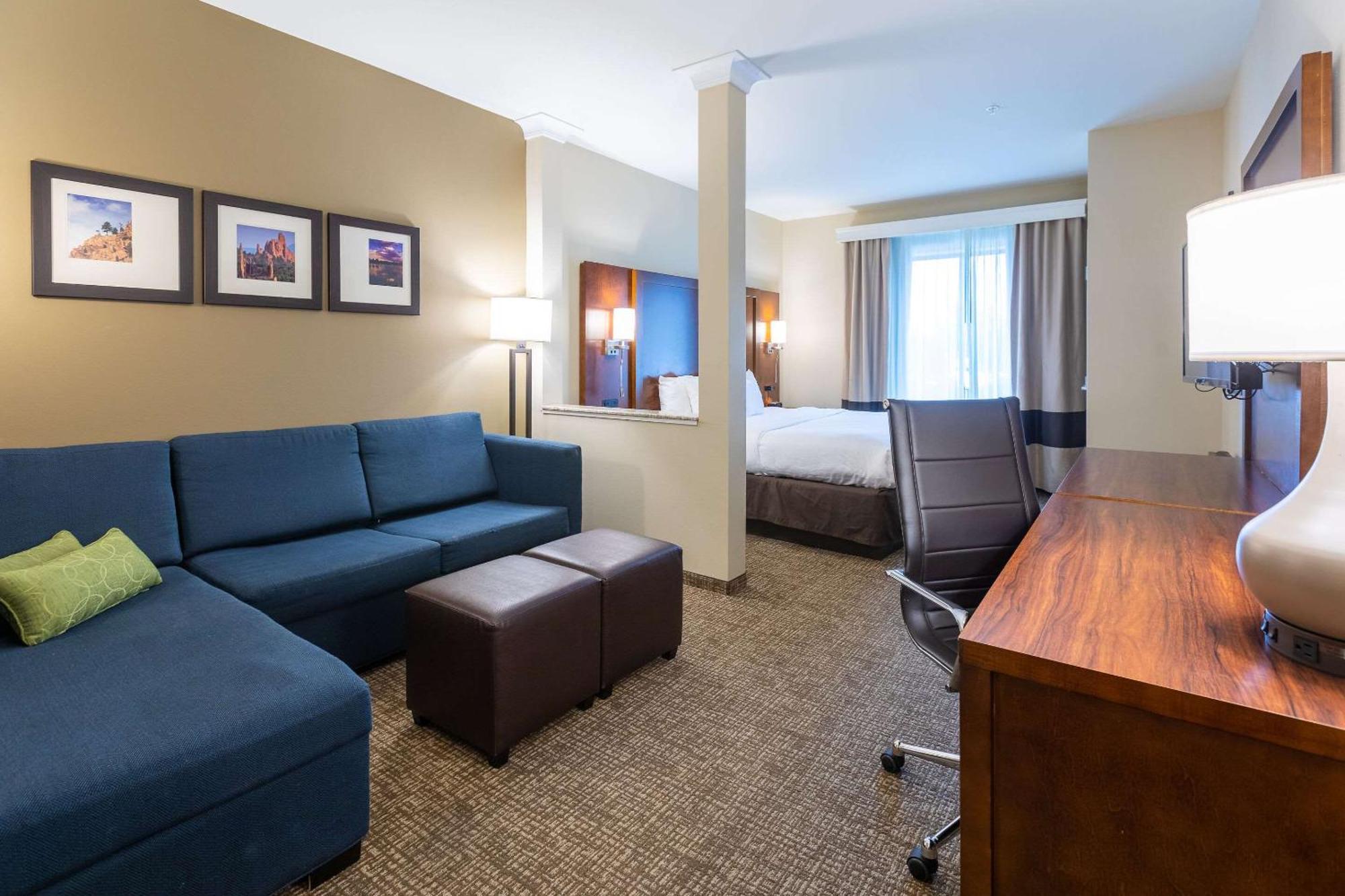Comfort Suites Denver Near Anschutz Medical Campus Аврора Экстерьер фото