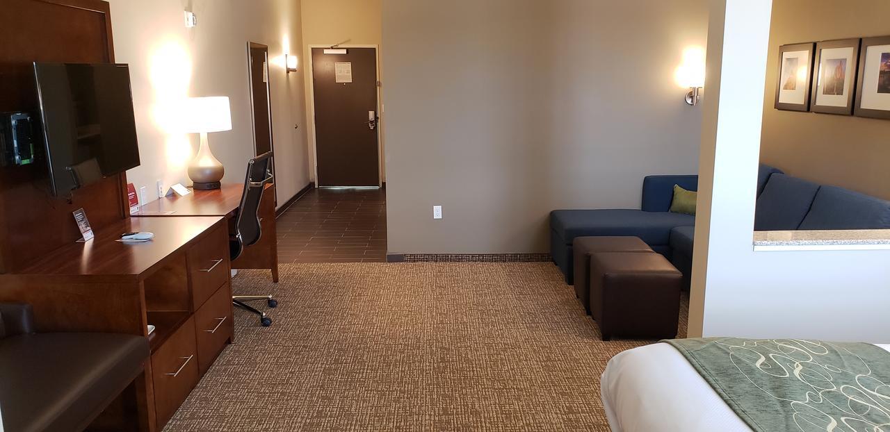Comfort Suites Denver Near Anschutz Medical Campus Аврора Экстерьер фото