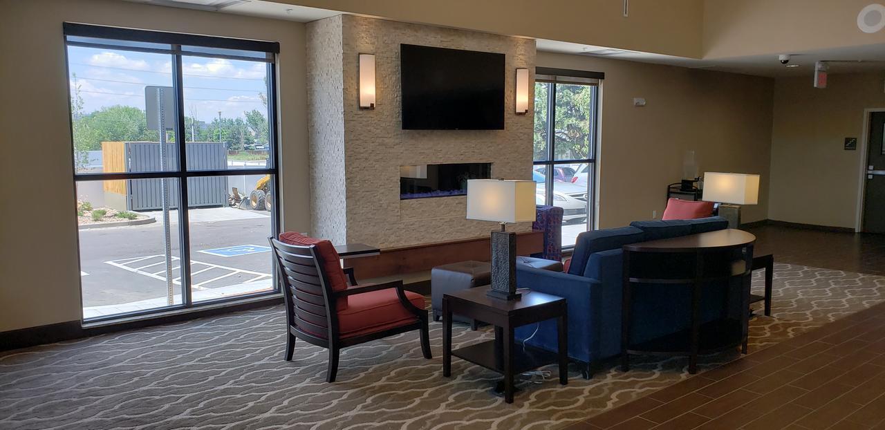 Comfort Suites Denver Near Anschutz Medical Campus Аврора Экстерьер фото