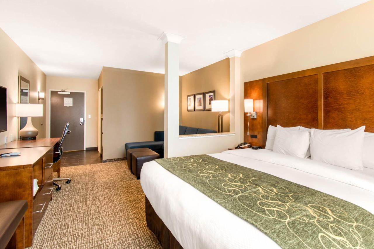 Comfort Suites Denver Near Anschutz Medical Campus Аврора Экстерьер фото
