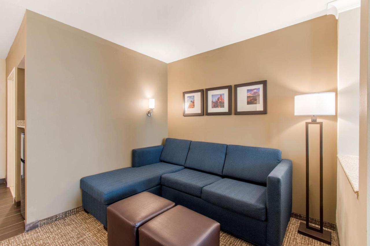 Comfort Suites Denver Near Anschutz Medical Campus Аврора Экстерьер фото